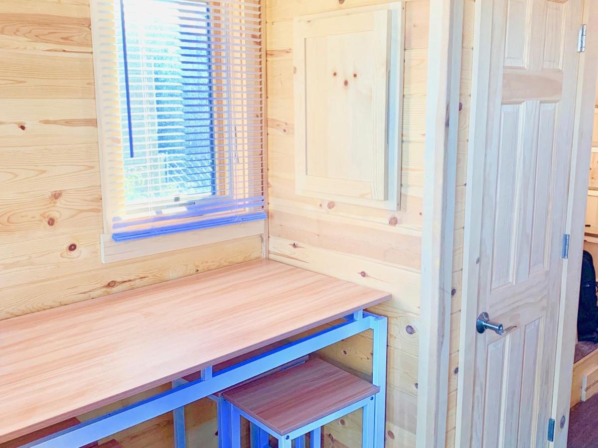 كوتنوود Cute Sedona Green-Certified Cedar Tiny Home المظهر الخارجي الصورة