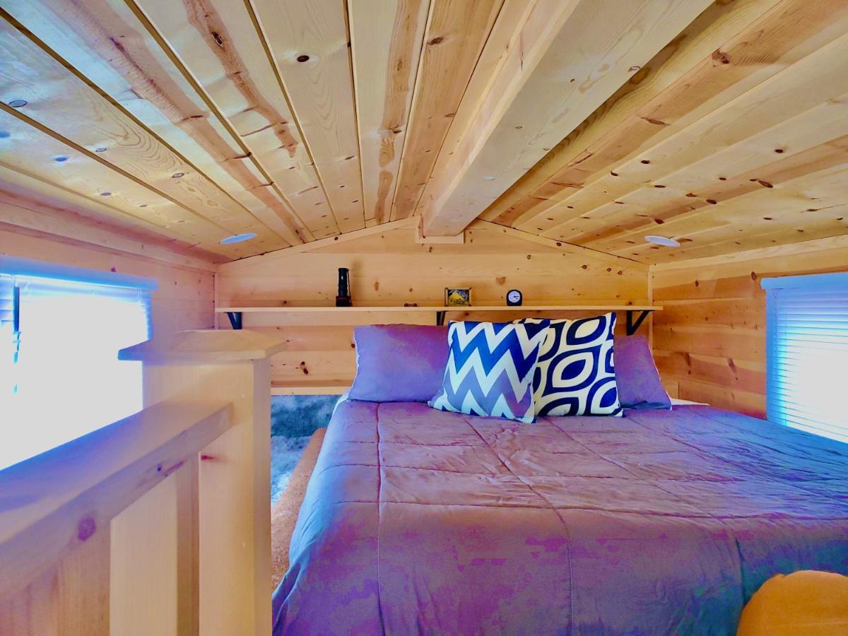 كوتنوود Cute Sedona Green-Certified Cedar Tiny Home المظهر الخارجي الصورة